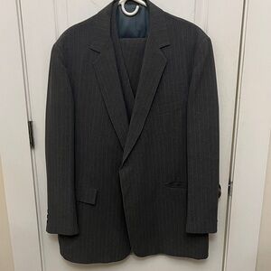 Sophisticated Charcoal Pinstripe Men's 3-pc Suit